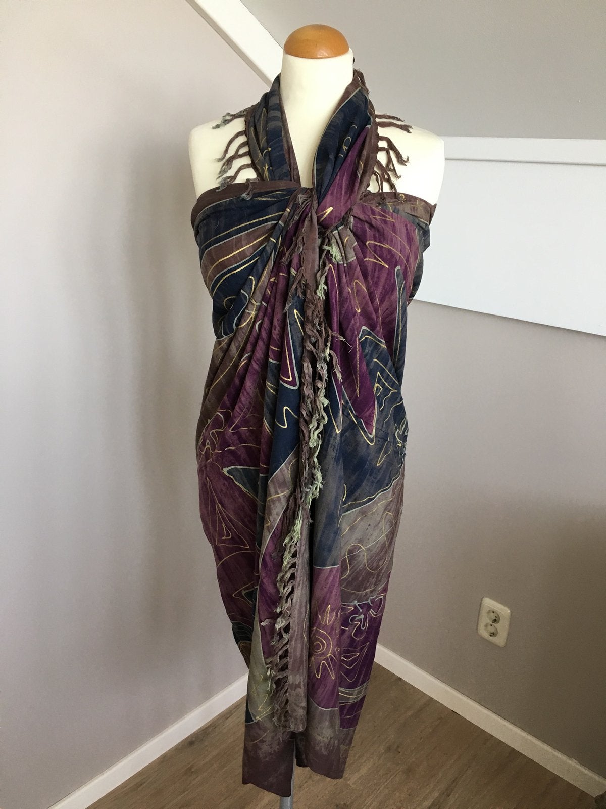 Prachtige grote Batik Sarong uit Indonesie Nieuw, Ophalen of Verzenden, Nieuw, Paars, Overige typen