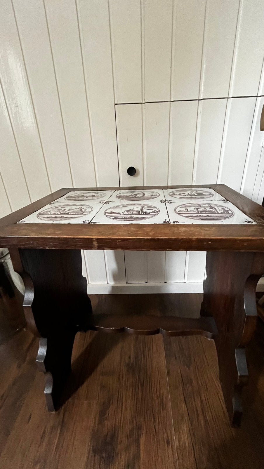 Vintage bijzettafel met Delfts blauwe tegels, Ophalen