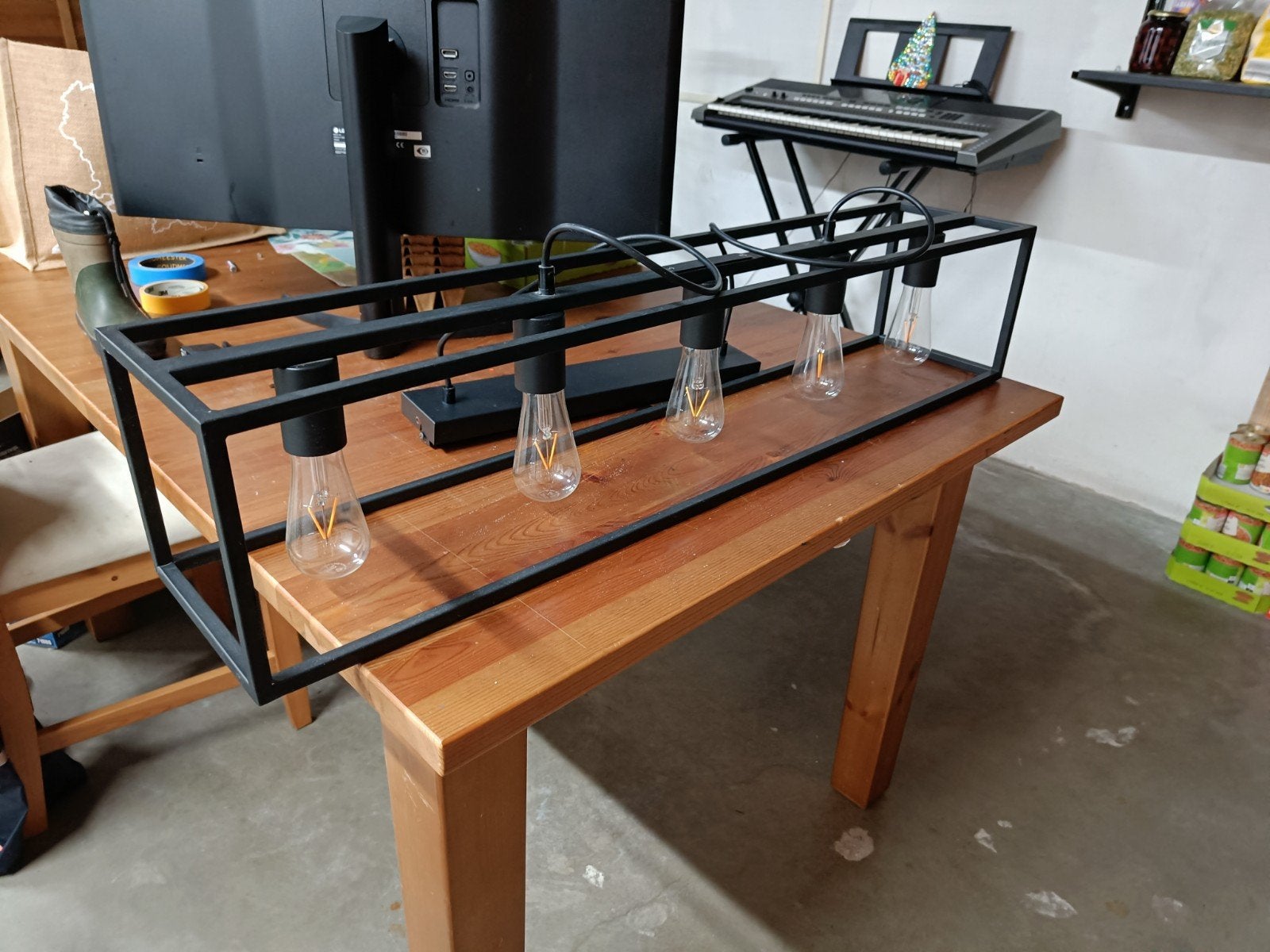 Strakke Zwarte Metalen Hanglamp met 5 LED-lampen, Ophalen, Modern, Industrieel, E27 (groot), Zo goed als nieuw