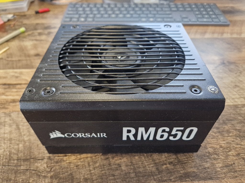 Corsair RM650, Ophalen of Verzenden, Zo goed als nieuw