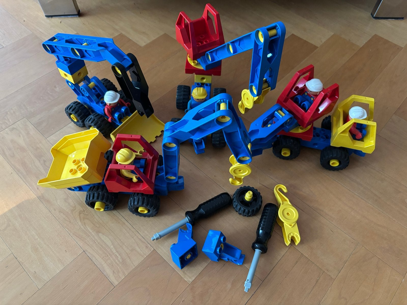 Grote Duplo Toolo set bouwvoertuigen met gereedschap!, Gebruikt, Overige typen, Ophalen of Verzenden, Duplo