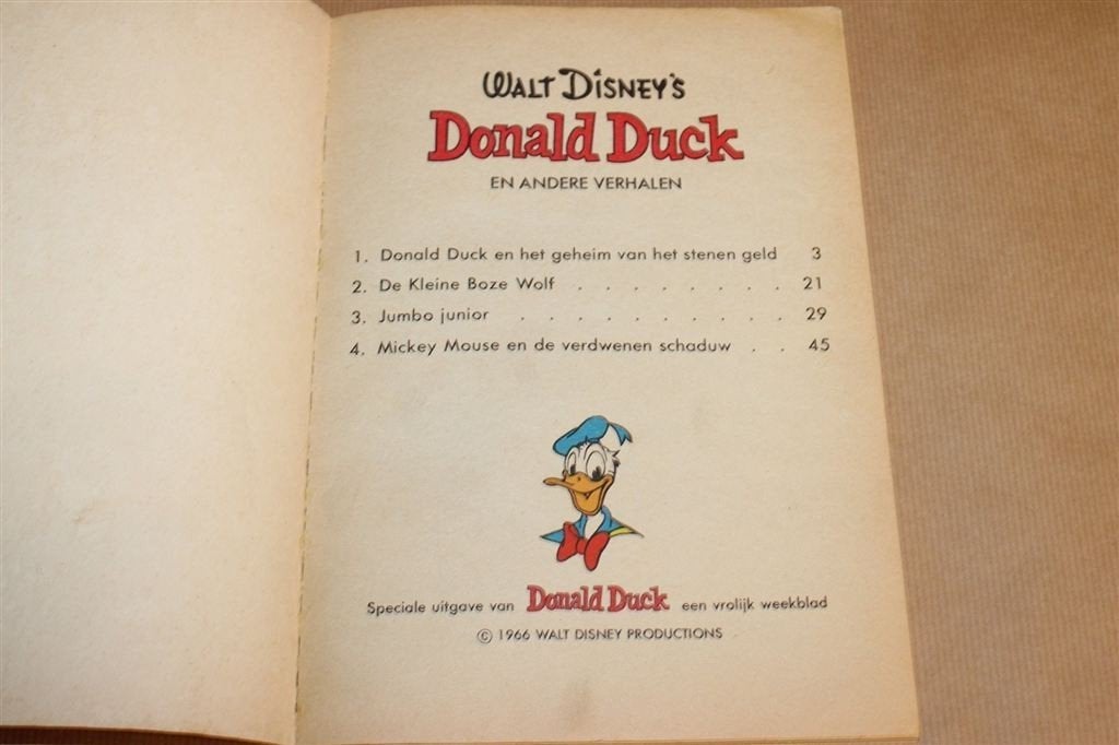 Donald Duck en Andere Verhalen nr. 5 — Vintage 1966, Boeken, Eén stripboek, Ophalen of Verzenden, Gelezen
