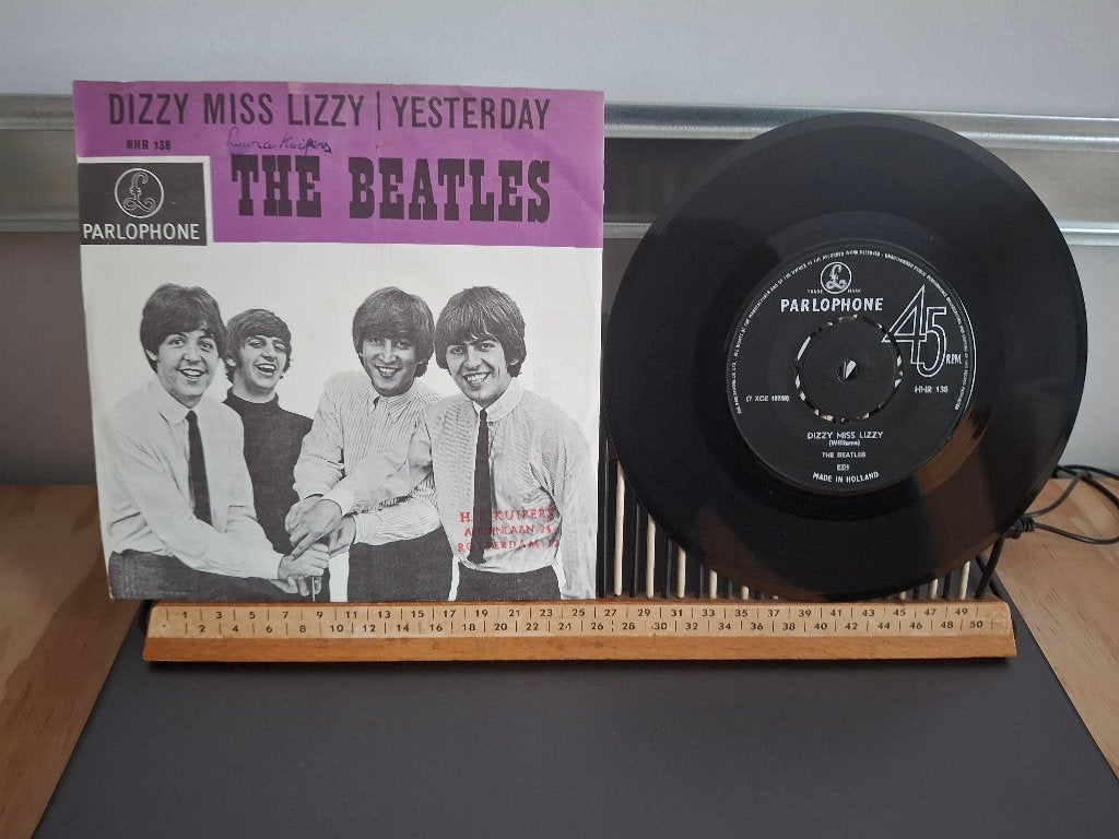 The Beatles-Dizzy miss lizzy/Yesterday(822) 6 euro, Cd's en Dvd's, Vinyl Singles, Ophalen of Verzenden, Zo goed als nieuw, Pop