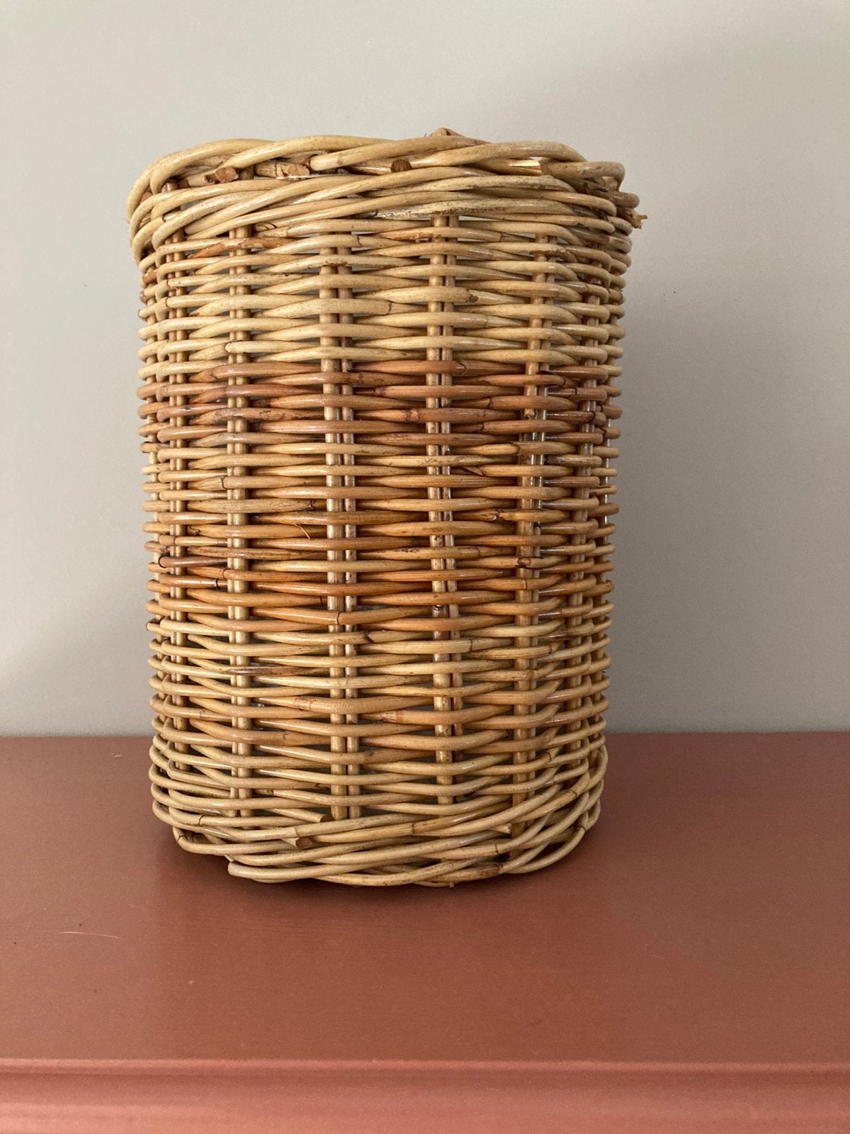 Grote rotan bloempot ratan 30cm hoog 24 cm dia, Overige materialen, Rond, Ophalen of Verzenden, Zo goed als nieuw