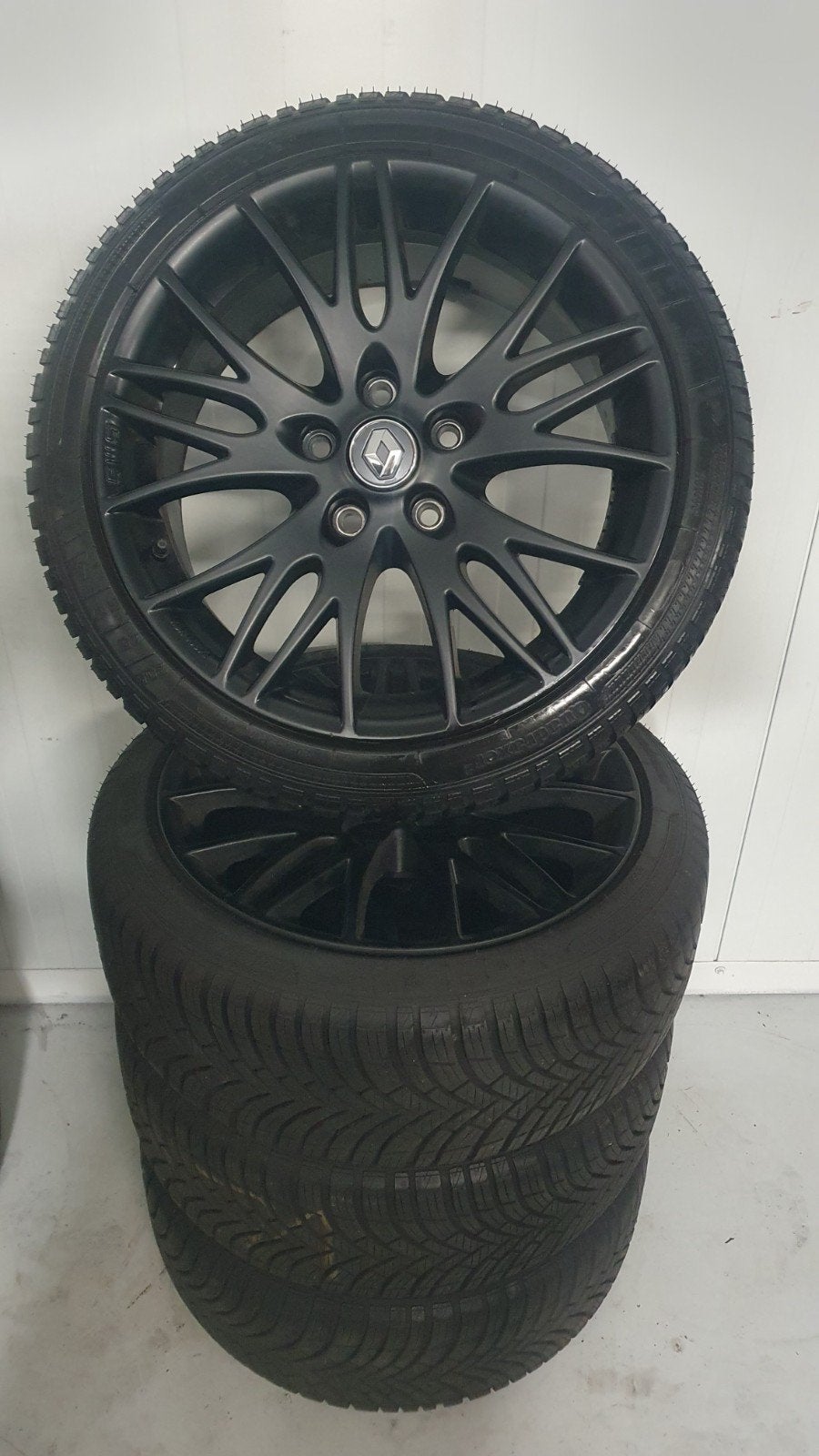 17"Dikke Zwarte CMS LM+ ALL Season Renault  Clio RS 5x114.3, Auto-onderdelen, Gebruikt, Banden en Velgen, 17 inch, All Season