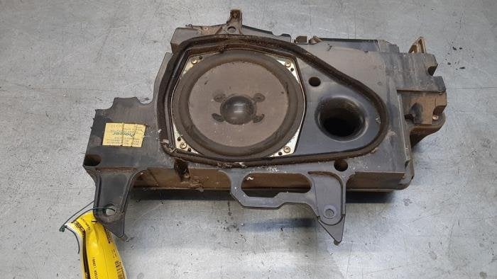 Subwoofer van een Toyota Landcruiser, Gebruikt, -, -, Ophalen of Verzenden