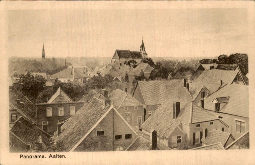 Aalten - Panorama - Daken en kerken, Verzamelen, Ansichtkaarten | Nederland, Ongelopen, Gelderland, Voor 1920, Ophalen of Verzenden