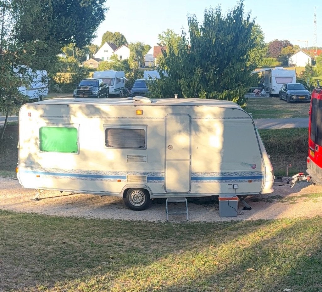 Adria Unica 541DK met voortent en recente updates, Caravans en Kamperen, Treinzit, Particulier, Overige typen, Luifel