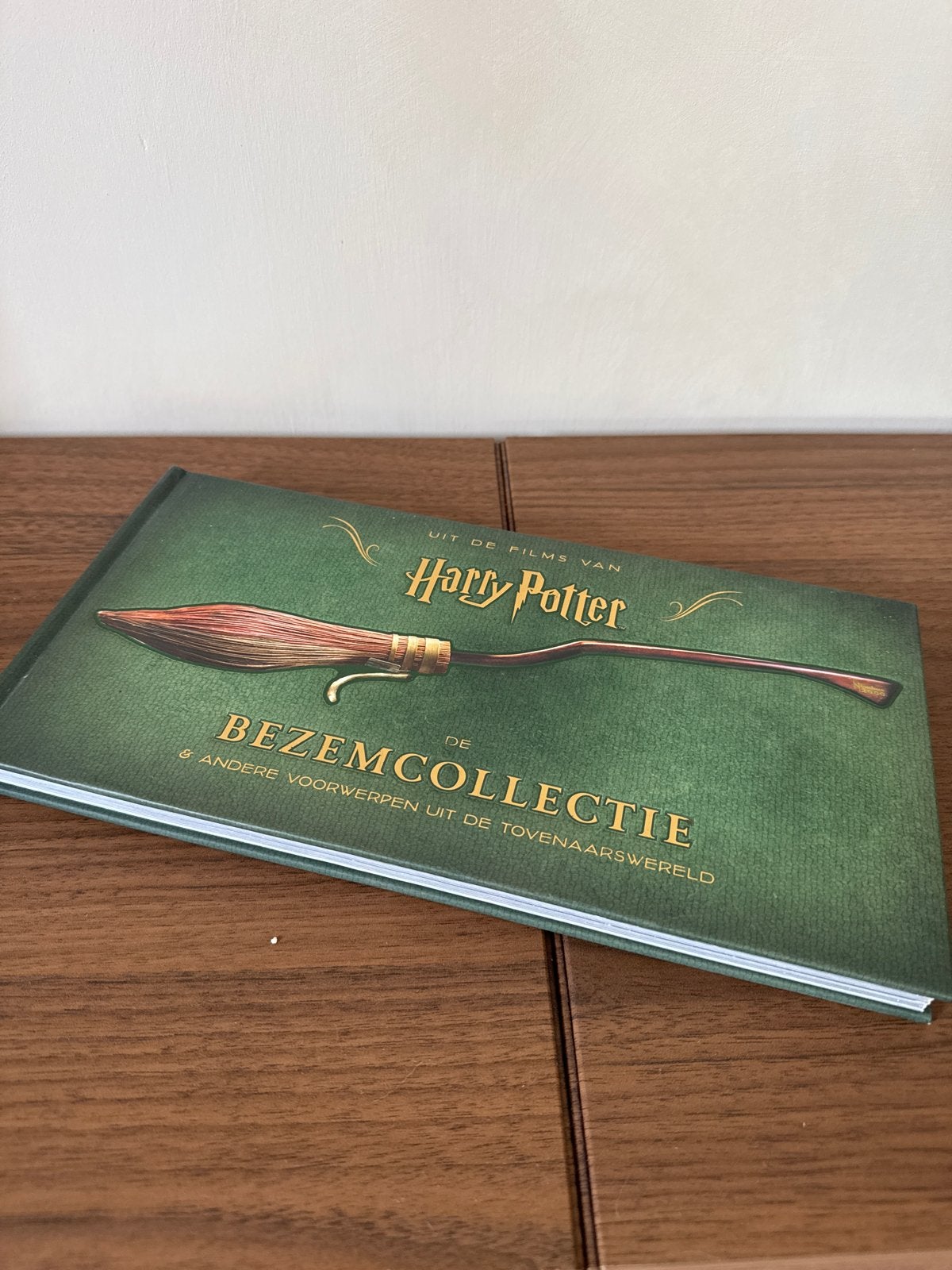 Harry Potter: De Bezemcollectie - Uit de films van, Ophalen of Verzenden, Zo goed als nieuw, Europa overig