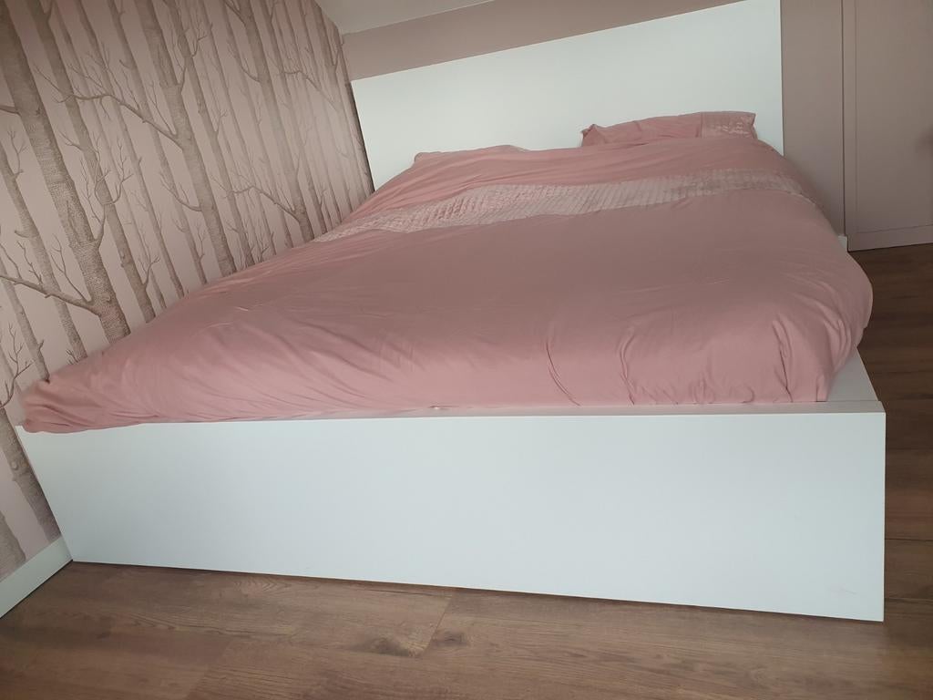 MALM bed ikea 160 x 200, Ophalen, Zo goed als nieuw, Tweepersoons
