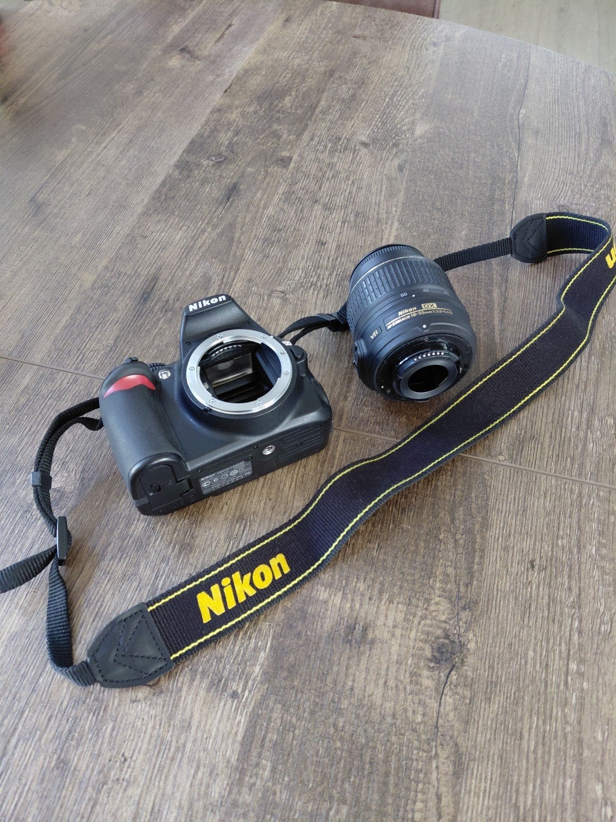 Nikon D3100 Spiegelreflexcamera  18-55mm lens en accessoir, Ophalen, Gebruikt, Spiegelreflex, Geheugenkaart