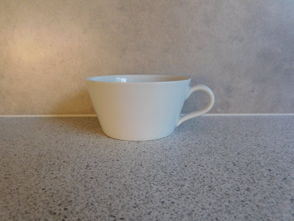 Kop 5,2x9,6 cm. Wit Tric Arzberg, Huis en Inrichting, Keuken | Servies, Arzberg, Ophalen of Verzenden, Zo goed als nieuw, Overige stijlen