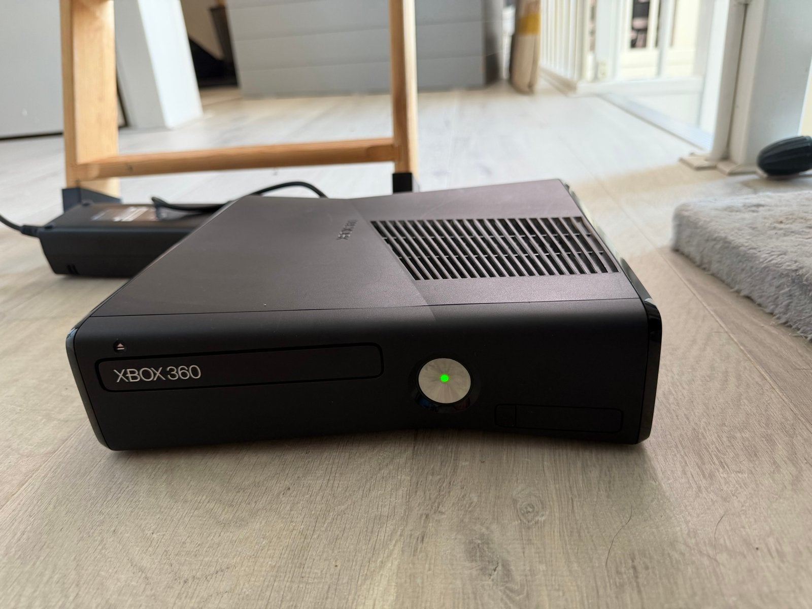 Xbox 360 met 20 spellen, incl. Halo Reach Special Edition, Spelcomputers en Games, Ophalen, Gebruikt, Vanaf 18 jaar, Overige genres