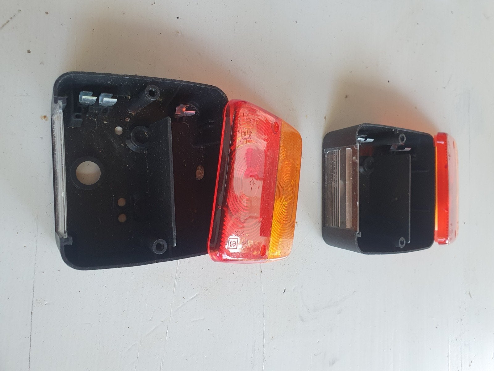 Achterlichten voor aanhanger of caravan (set van 2), Ophalen of Verzenden, Gebruikt, Universele onderdelen
