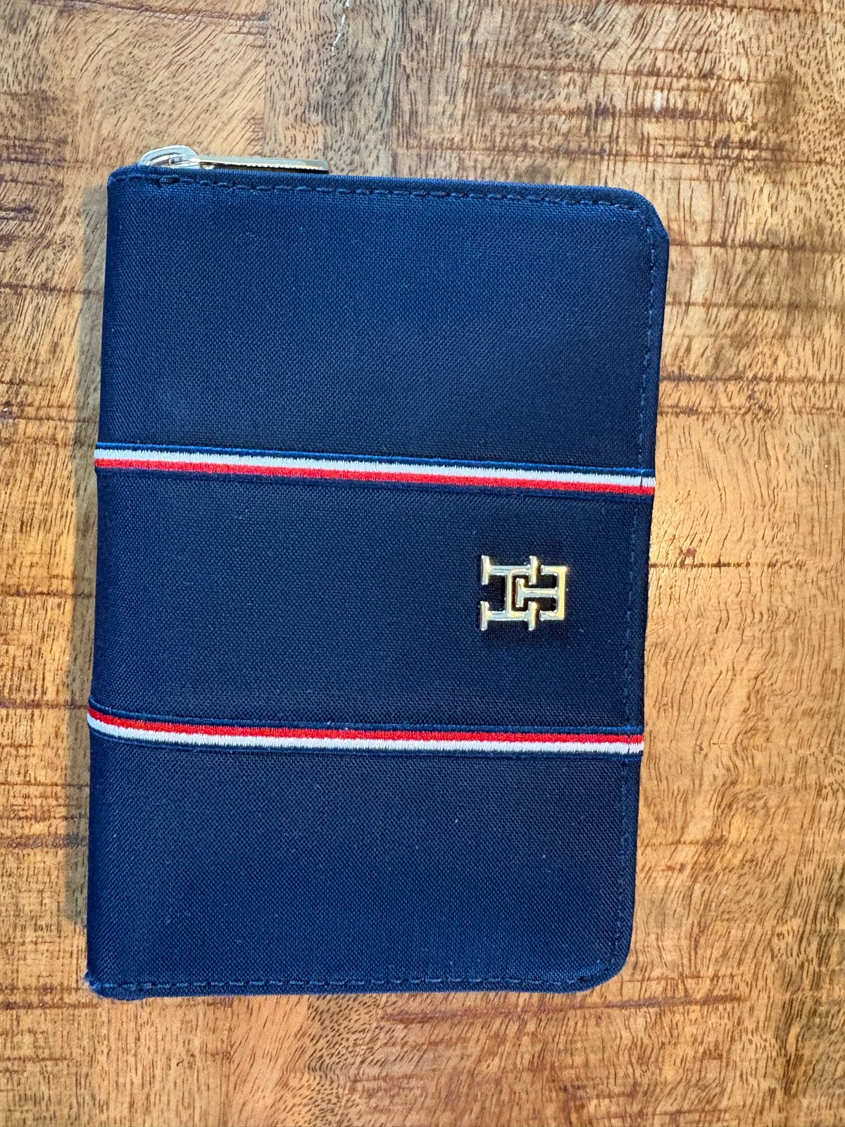 Tommy Hilfiger Portemonnee - Donkerblauw met rits, Sieraden, Tassen en Uiterlijk, Portemonnees, Ophalen of Verzenden, Zo goed als nieuw