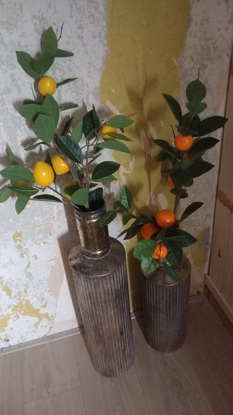 hoge vazen met kunst tak, Ophalen
