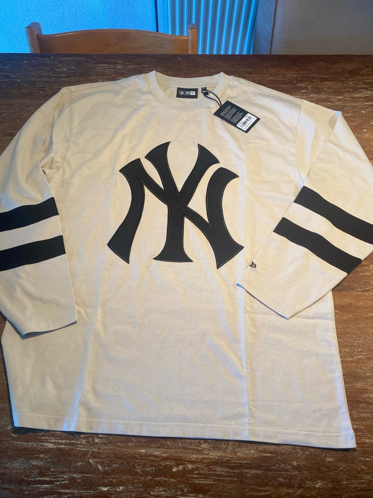 New Era New York Yankees Longsleeve - Maat M, Ophalen of Verzenden, Nieuw, Maat 48/50 (M), Beige