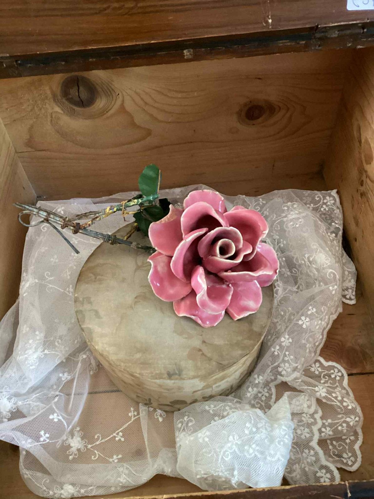 Mooie brocante bloem, Ophalen of Verzenden