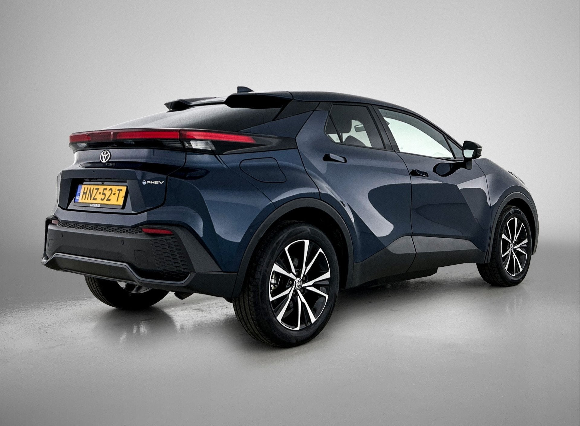 Toyota C-HR 2.0 Plug-in Hybrid 220 First Edition | BTW Voert, Auto's, Toyota, Stof, Blauw, Bedrijf, Hybride Elektrisch/Benzine
