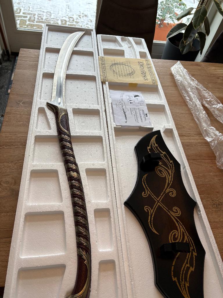 High Elven Warrior Sword Lord Of The Rings lifesize, Verzamelen, Lord of the Rings, Ophalen of Verzenden, Zo goed als nieuw, Replica