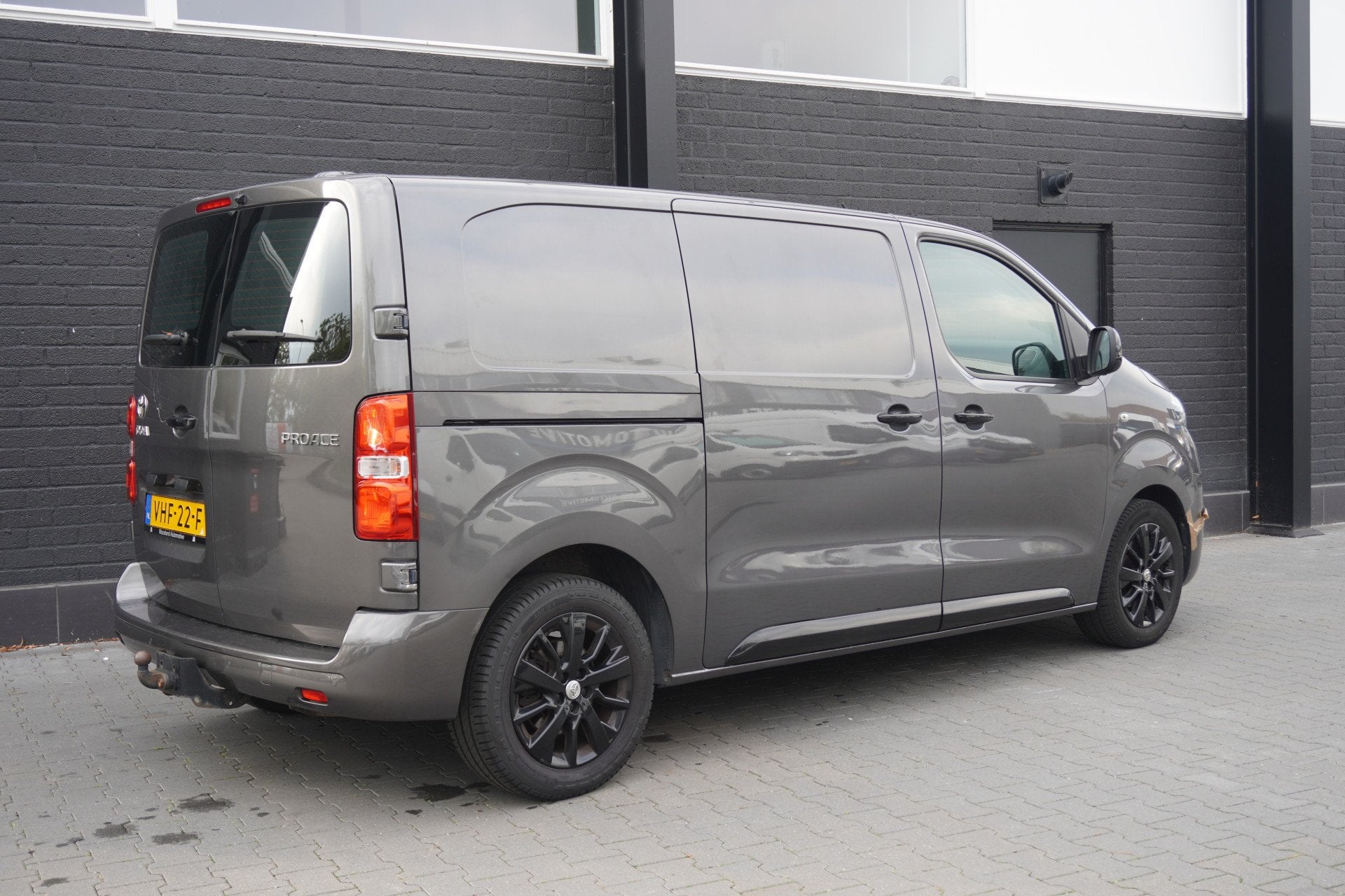 Toyota ProAce Worker 2.0 Black Line 177PK Automaat EURO 6 -, Gebruikt, 4 cilinders, Origineel Nederlands, Bedrijf