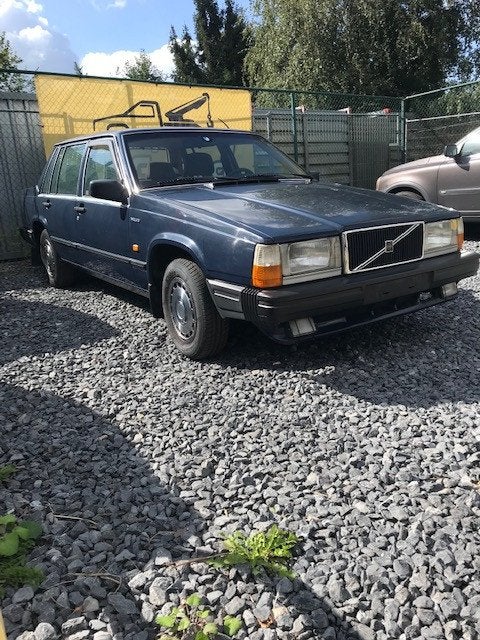 Prachtige Volvo 740GL uit 1987 van 1e eigenaar ! Oldtimer, Auto's, Dealer onderhouden, Skiluik, 4 cilinders, 2300 cc