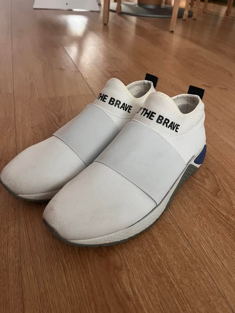 Diesel slip on sneakers, Wit, Ophalen of Verzenden, Sneakers of Gympen, Zo goed als nieuw