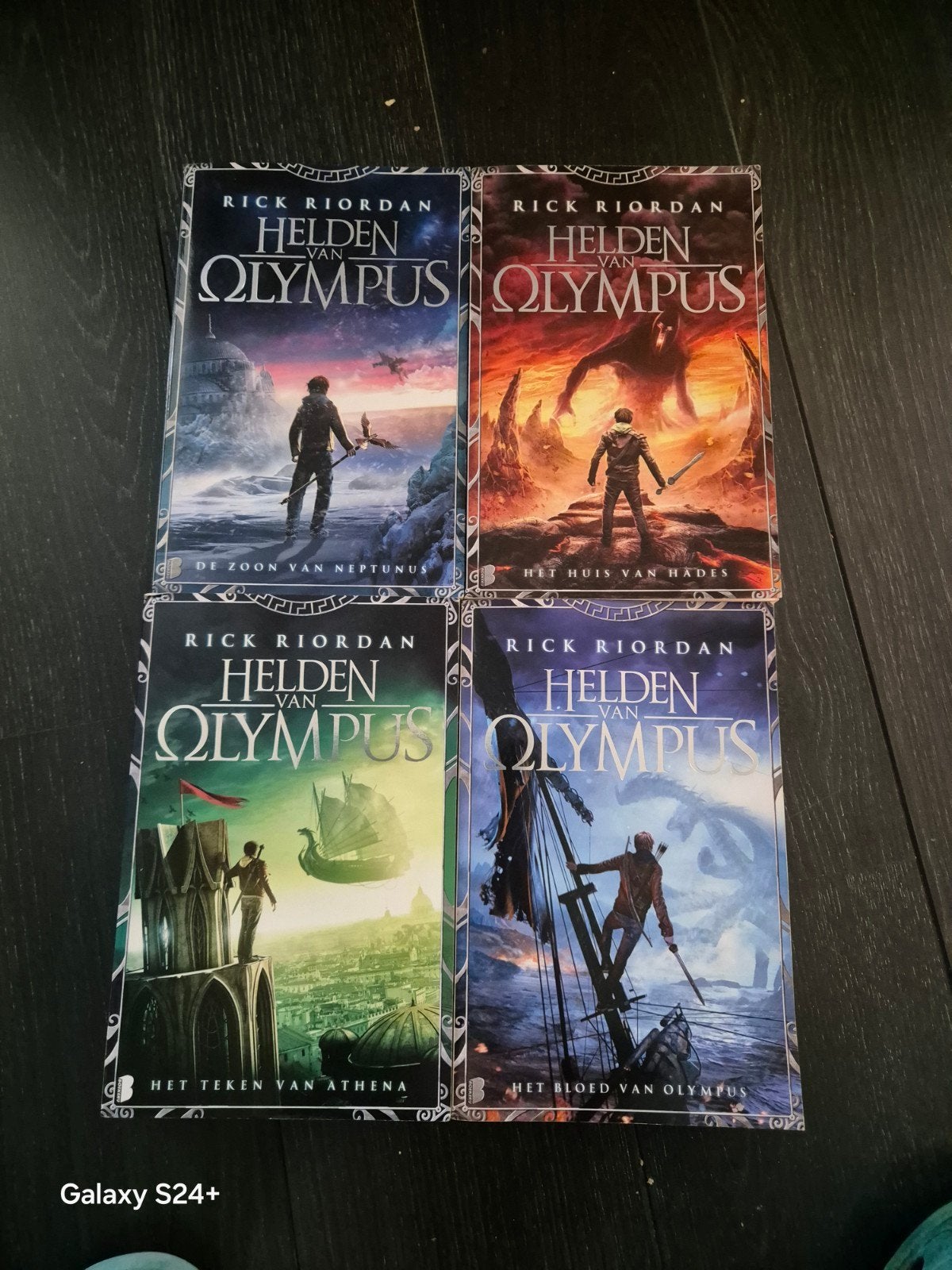Helden van Olympus complete serie - Rick Riordan, Boeken, Ophalen of Verzenden