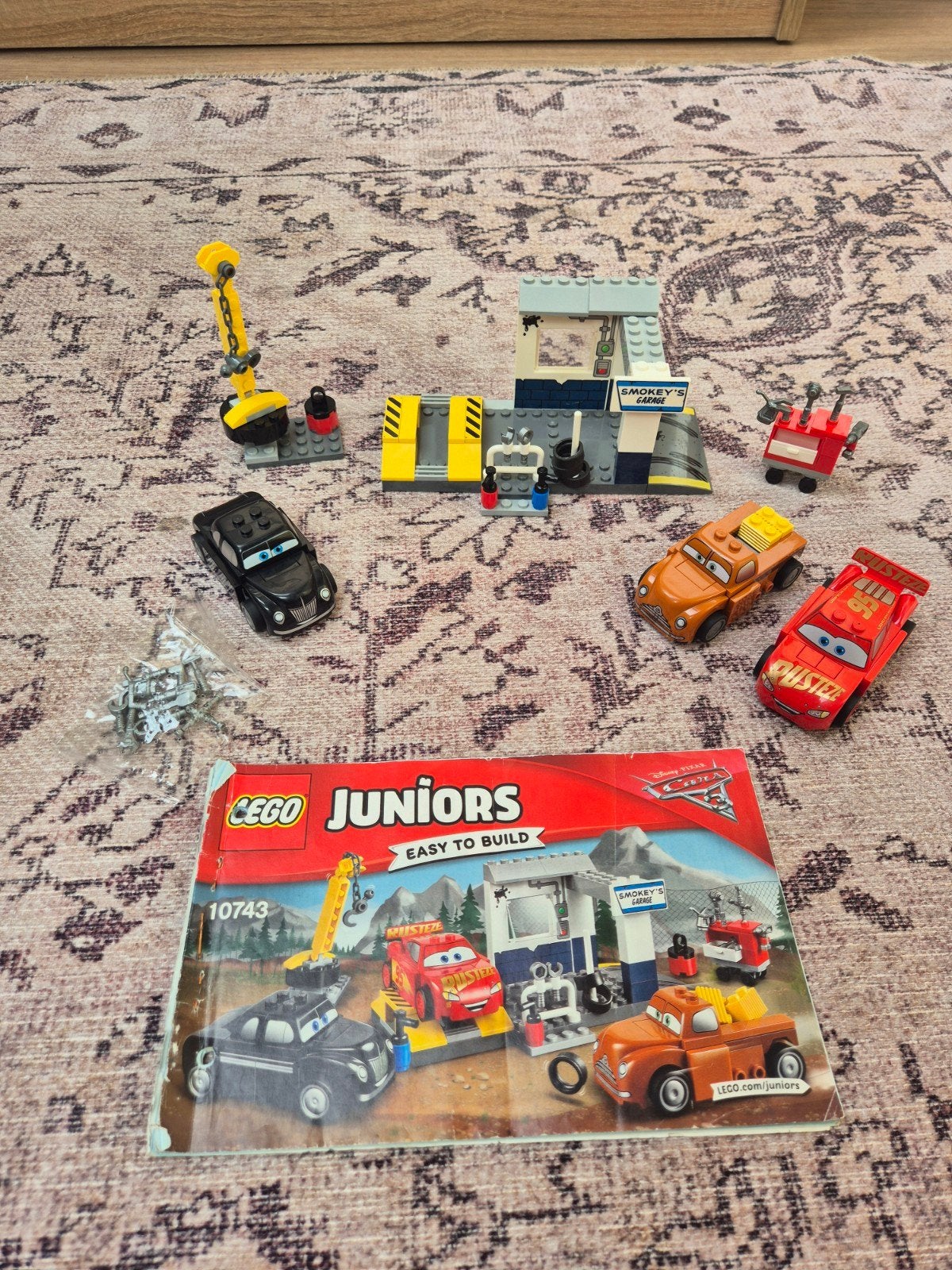 LEGO Juniors Cars 3 Smokey's Garage (10743), Ophalen of Verzenden, Zo goed als nieuw