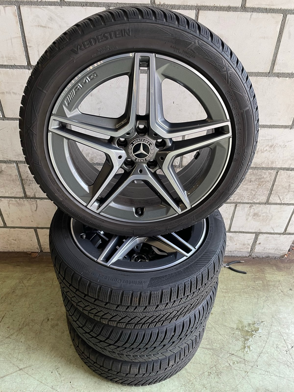 18 inch lichtmetalen Mercedes A/B/CLA velgen + winterbanden, Auto-onderdelen, 18 inch, Gebruikt, Banden en Velgen, Berkvens