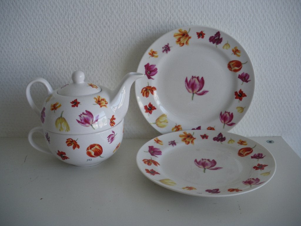Janneke Brinkman TULIPS servies, Overige merken, Ophalen of Verzenden, Zo goed als nieuw, Bord(en)