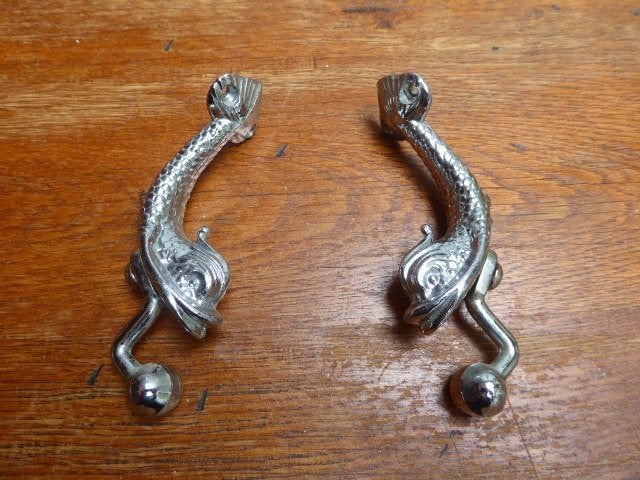Metalen w.c. rolhouder, koi karper dolfijn, Antiek en Kunst, Ophalen of Verzenden