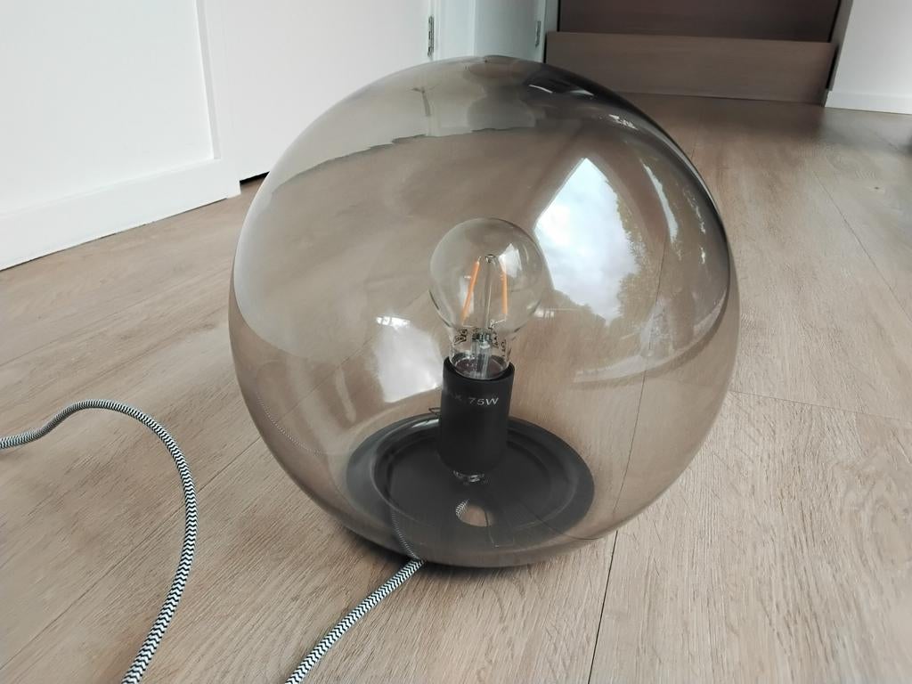Ikea Fado tafellamp met glazen bol, Ophalen of Verzenden, Zo goed als nieuw, Glas