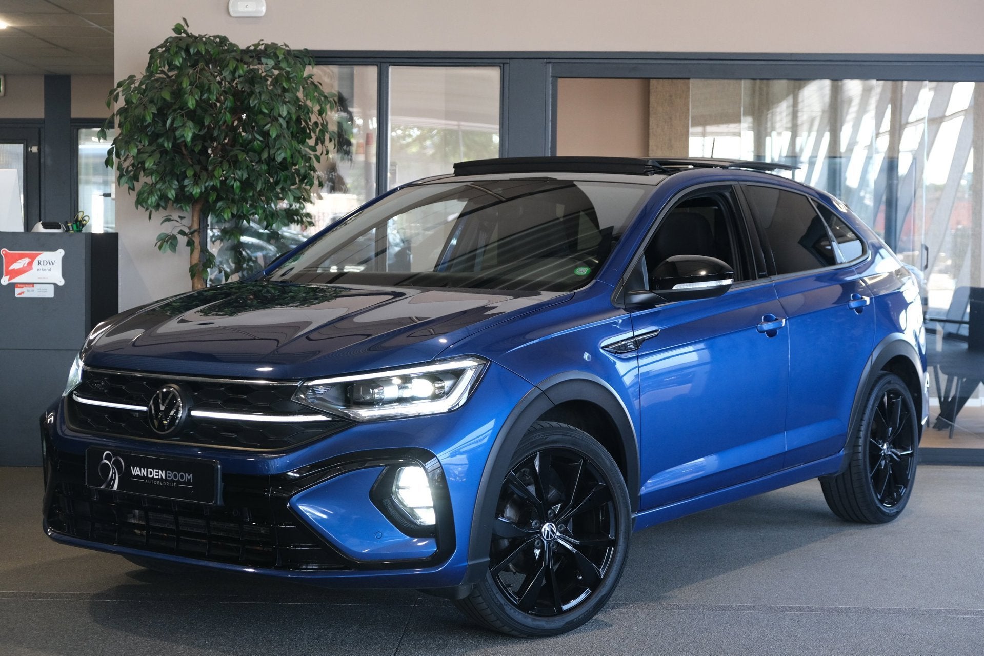 Volkswagen Taigo 1.0 TSI 2x R-Line DSG Pano IQ Led Black Sty, 1160 kg, Gebruikt, Origineel Nederlands, Bedrijf