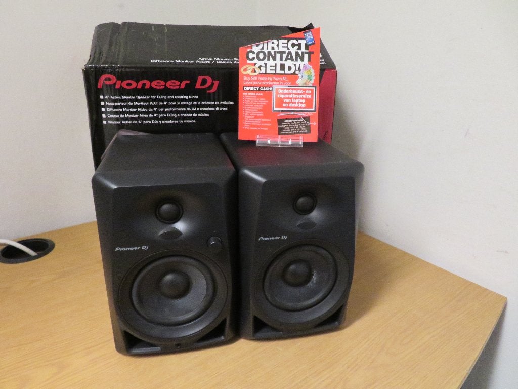 Pioneer DJ DM-40 actieve desktop monitor speakerset, Gebruikt, Minder dan 60 watt, Front, Rear of Stereo speakers, Ophalen