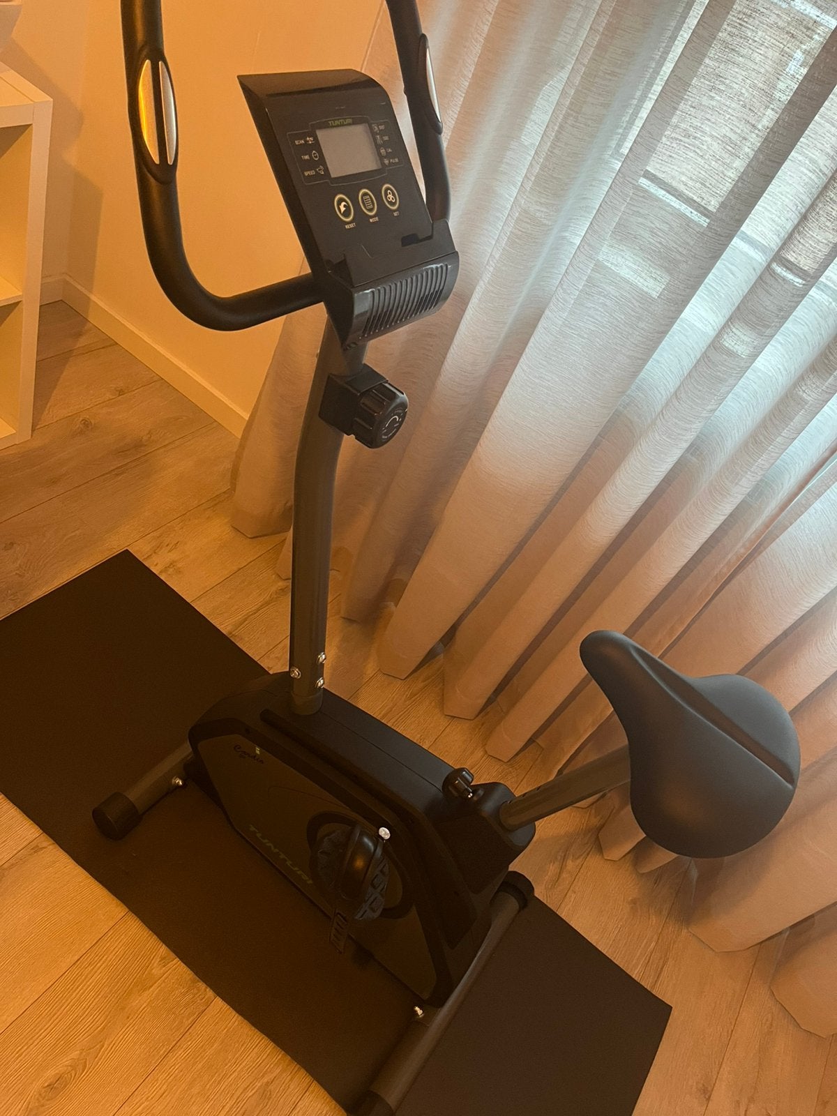 Hometrainer, Sport en Fitness, Ophalen, Nieuw, Hometrainer