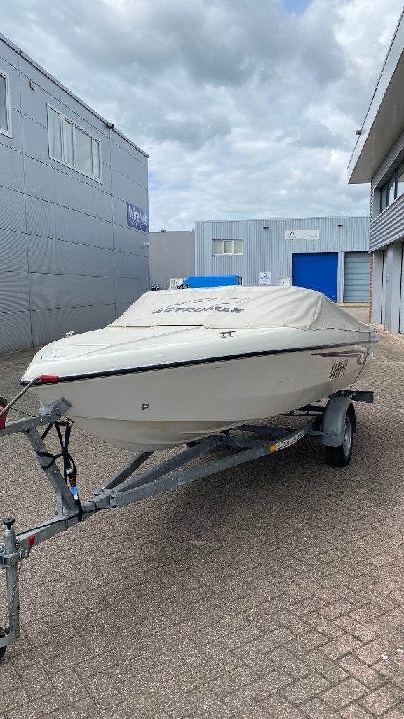 Astromar LS 470 (2003) met Mercury 60pk en trailer, Watersport en Boten, Motorboten en Motorjachten, Gebruikt, Buitenboordmotor