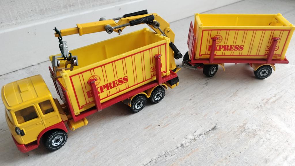 SIKU MAN containerwagen en aanhanger, Hobby en Vrije tijd, Ophalen of Verzenden, Gebruikt, Bus of Vrachtwagen, SIKU