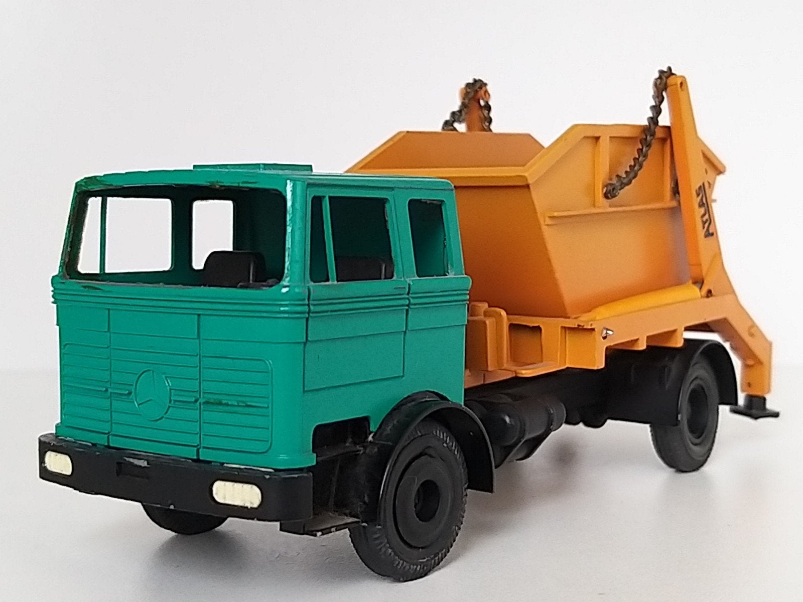 Mercedes-Benz LP1632 portaalarm-auto, Hobby en Vrije tijd, Modelauto's | 1:50, Ophalen of Verzenden, Nieuw, Bus of Vrachtwagen
