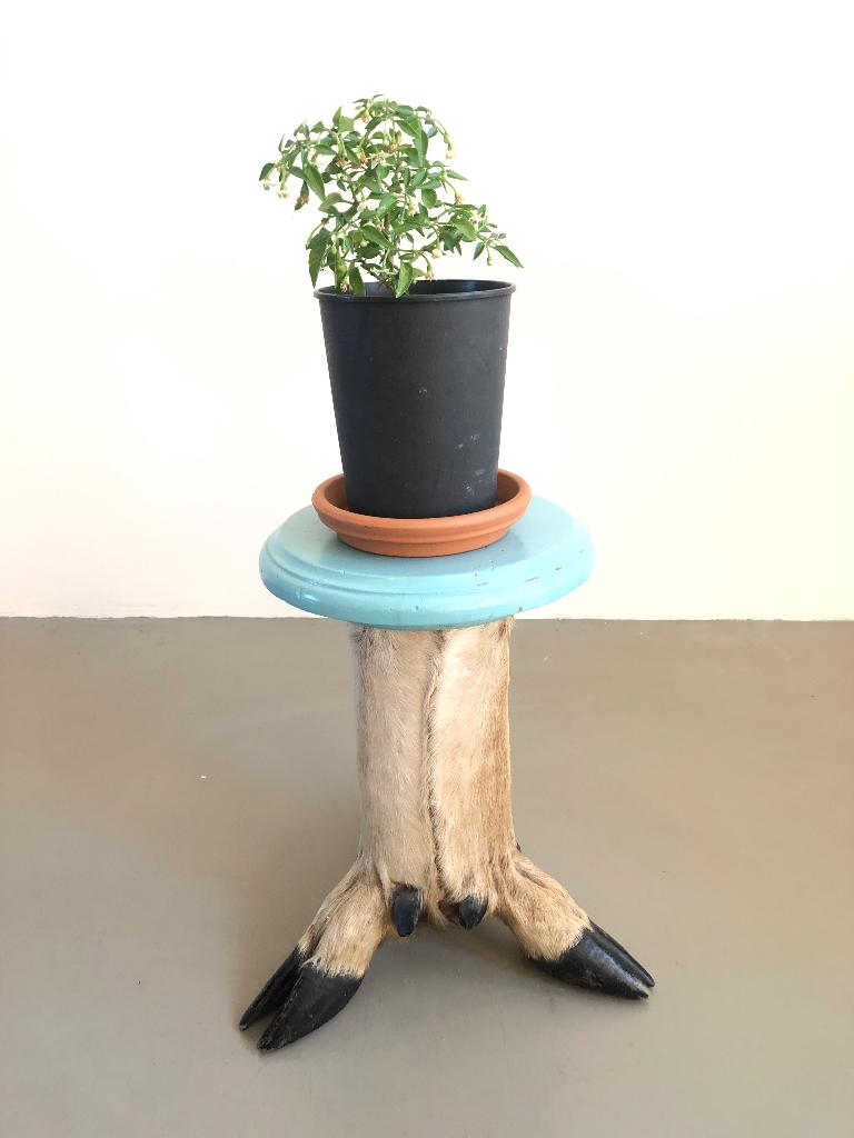 Vintage brocante hertenpoot bijzetkrukje, Ophalen of Verzenden, Gebruikt, Hout