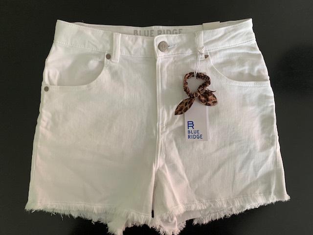 Nieuwe witte korte broek van Blue Ridge / WE. Maat 170, Broek, Meisje, Nieuw, Ophalen of Verzenden