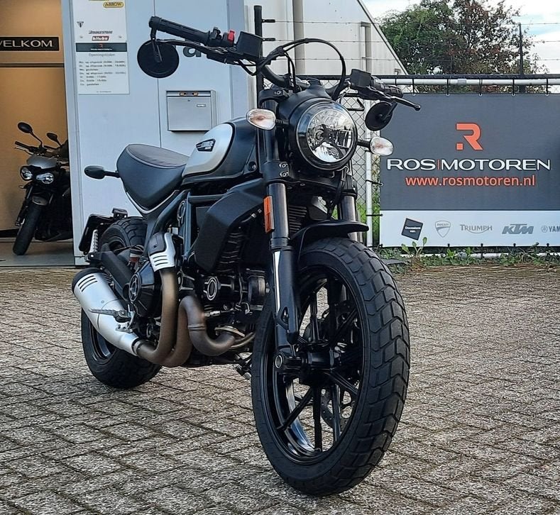 DUCATI SCRAMBLER ICON DARK (bj 2022) - BTW Motor -, DUCATI, 2 cilinders, Motorrijbewijs A, Bedrijf