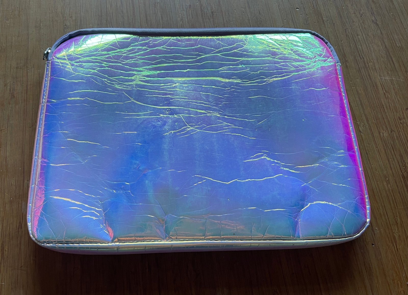 Laptophoes holografisch, Computers en Software, Laptophoezen, Ophalen of Verzenden, Zo goed als nieuw