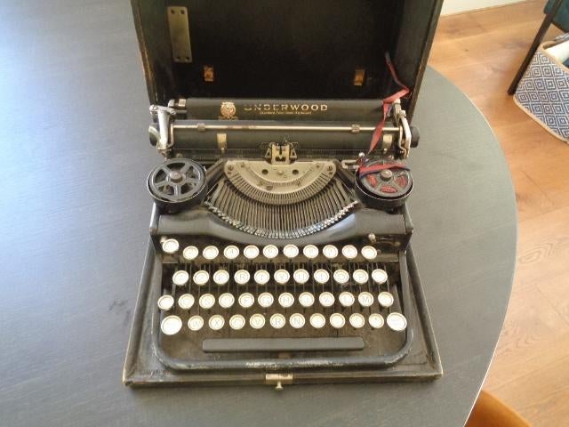 Oude Underwood typewriter in koffer., Antiek en Kunst, Antiek | Gereedschap en Instrumenten, Ophalen of Verzenden