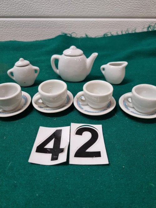 mini servies met blauwe blokjes, Ophalen of Verzenden