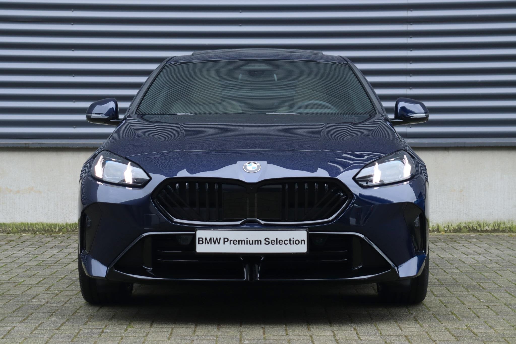 BMW 2 Serie Gran Coupé 220 | M Sportpakket Pro | Panodak |, Stof, Gebruikt, Euro 6, Met garantie (alle)