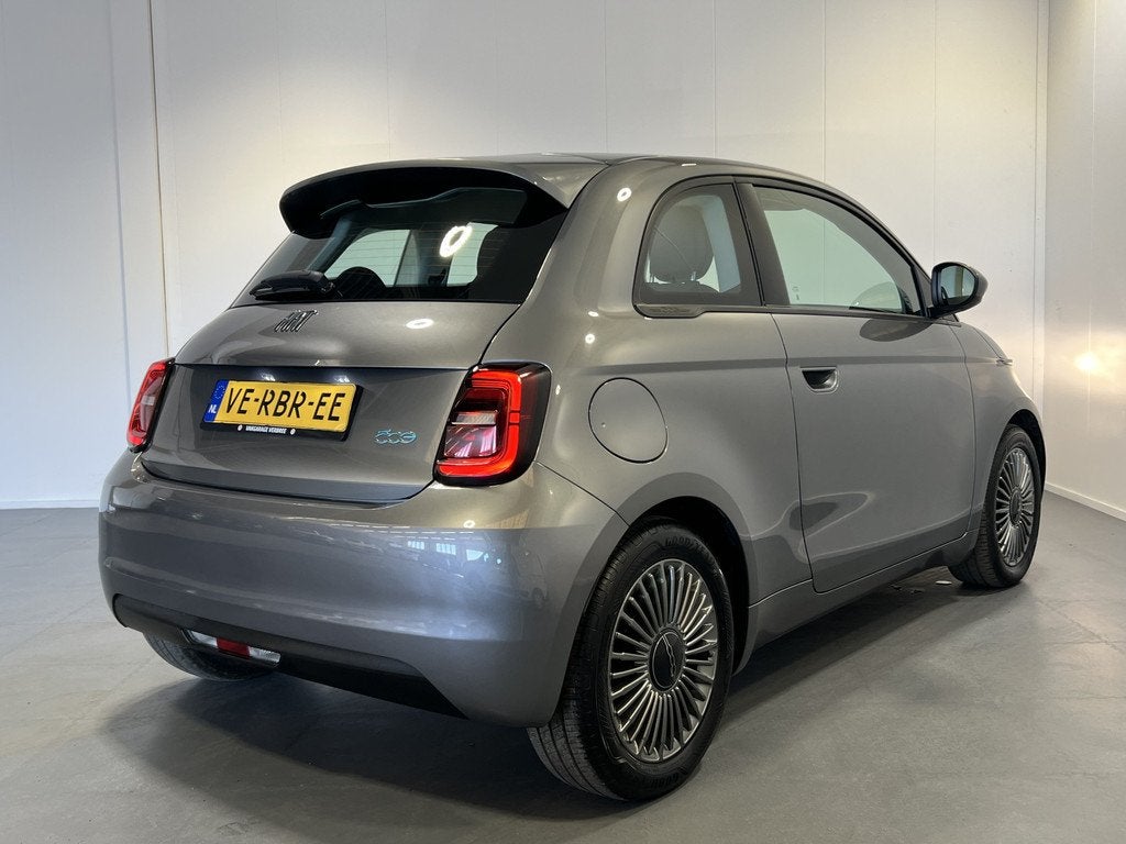 Fiat 500 Icon 42 kWh | Navigatie/Android/Apple Carplay | LM, Auto's, Fiat, Gebruikt, Zwart, 4 stoelen, Origineel Nederlands
