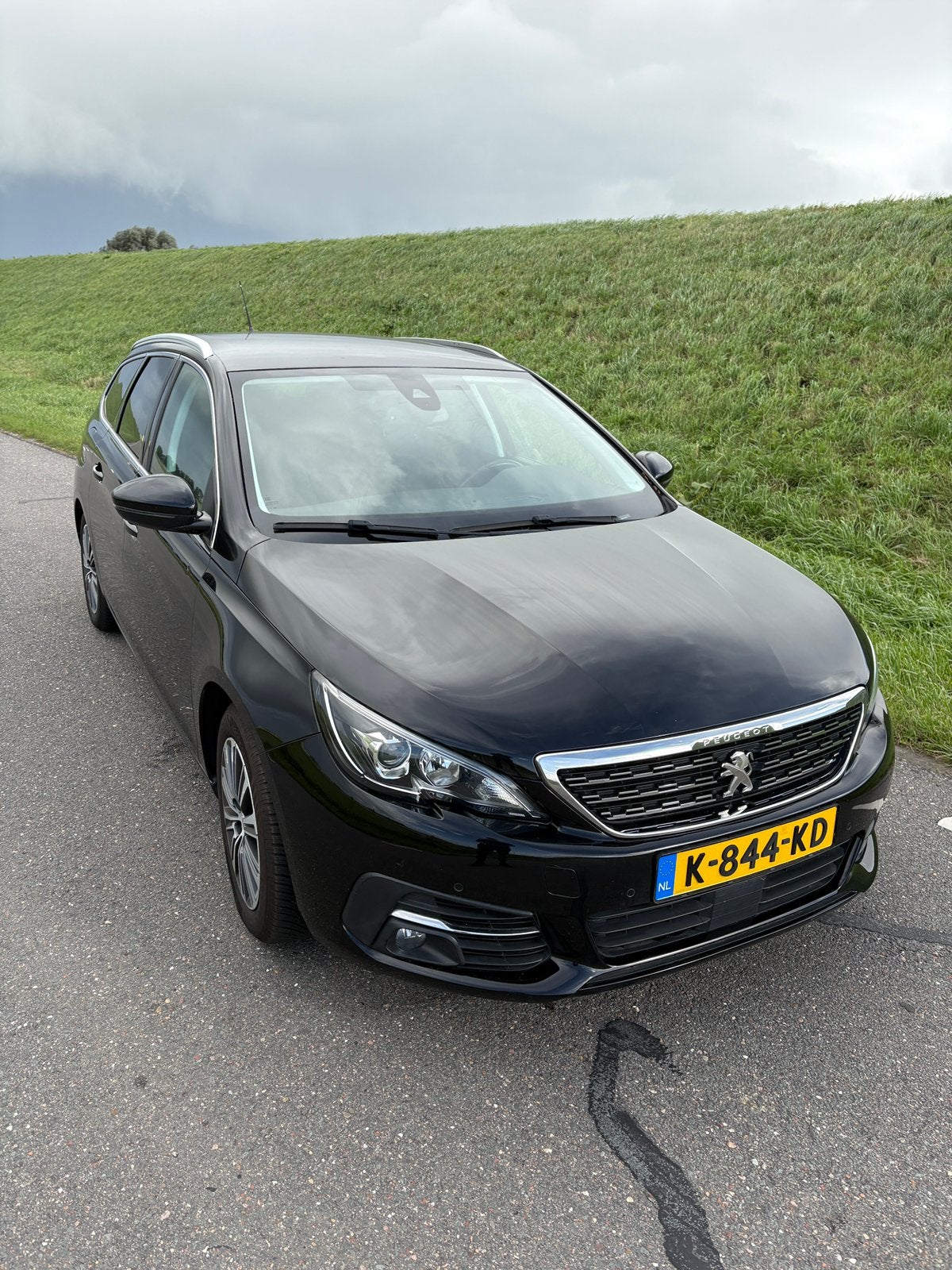 Peugeot 308 1.2 130pk Nieuw Distributieset, Auto's, Voorwielaandrijving, Stof, 1199 cc, Zwart