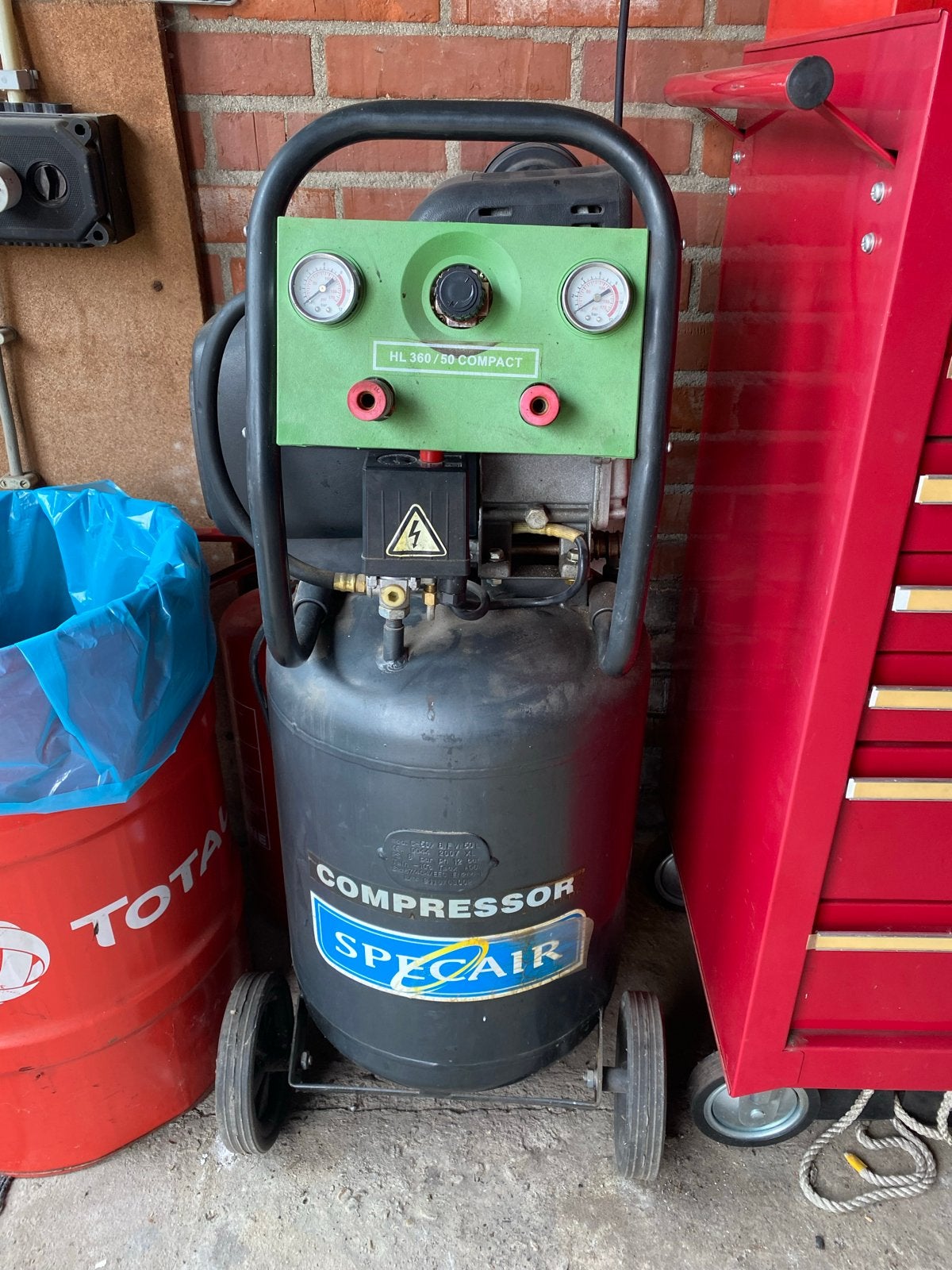 Specair Compressor C-50/8FV:50L, Doe-het-zelf en Verbouw, Compressors, Ophalen, Gebruikt, 10 bar of meer, Minder dan 200 liter/min