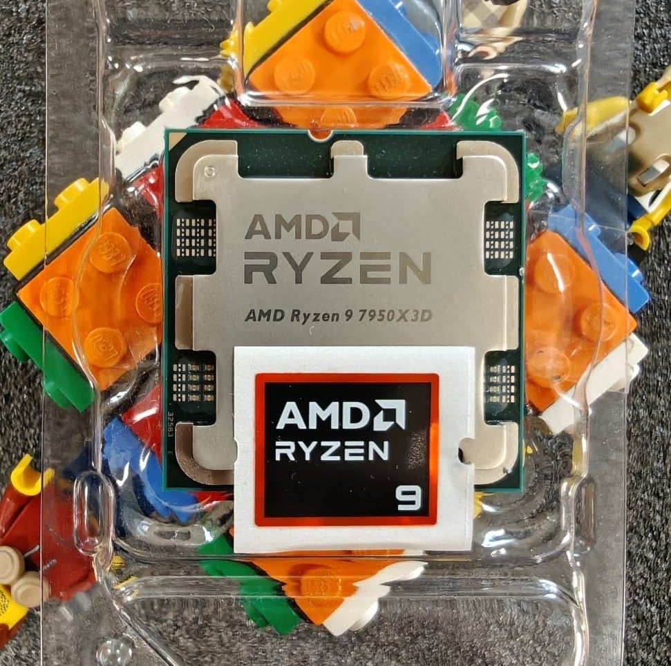 AMD Ryzen 9 7950X3D Processor, Computers en Software, Ophalen of Verzenden, Zo goed als nieuw, AMD Ryzen 9, 16-core